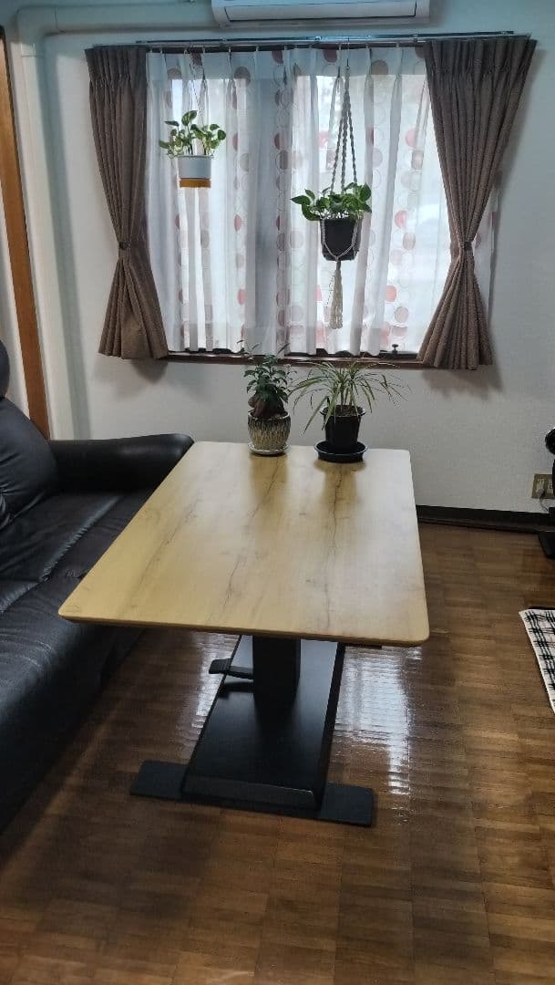 ニトリ 昇降式ダイニングテーブル 中型、木目調