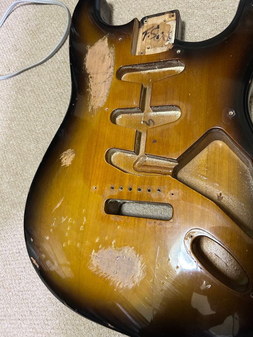 fender american vintage 57 ネックとボディ