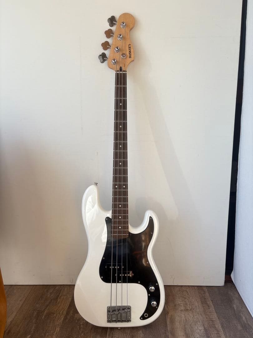 バスカーズ　ベース　エレキベース　オマケ付き！