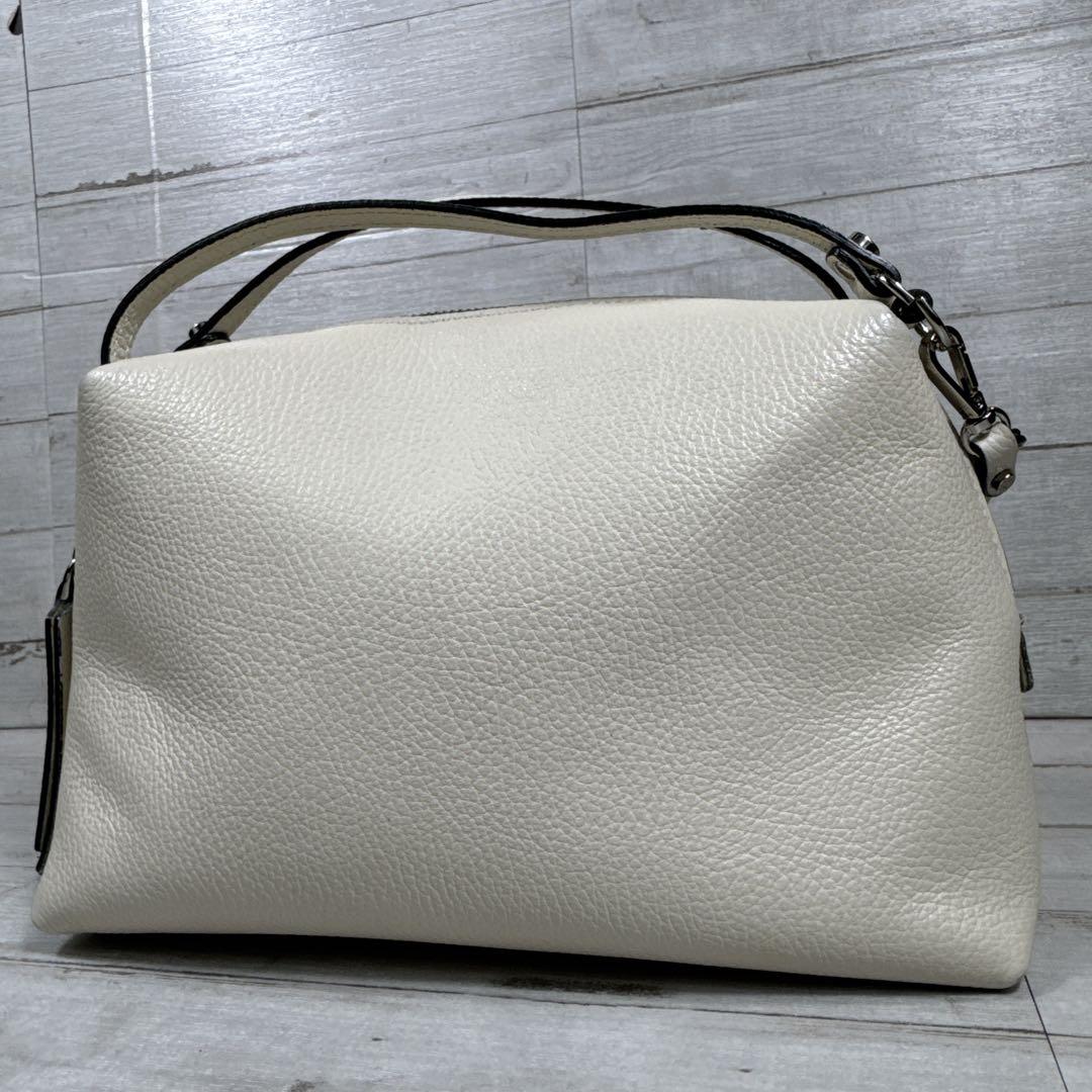 GIANNI CHIARINI アリファ M ショルダーバッグ ホワイト レザー