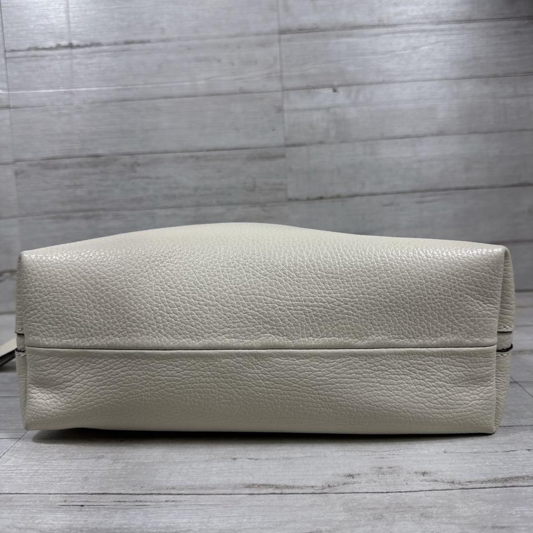 GIANNI CHIARINI アリファ M ショルダーバッグ ホワイト レザー