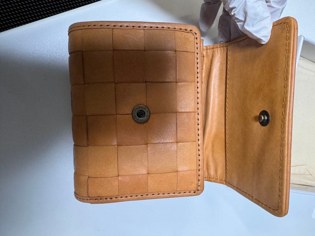 新品 ✨zucchero filato 本革 三つ折り財布