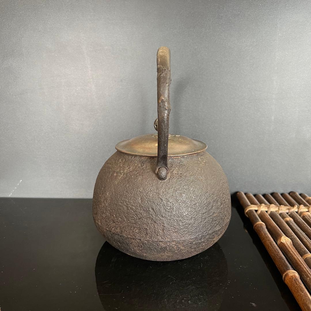 小泉仁左衛門 底部に仁左衛門刻印あり　釜 鉄瓶