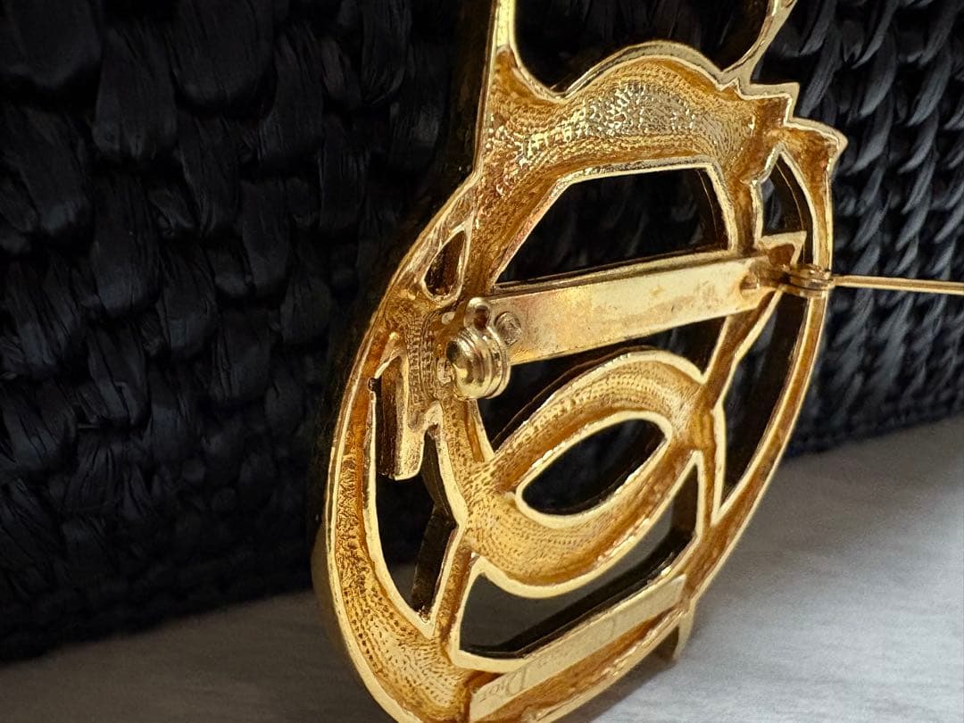 美品 Christian Dior ゴールドロゴブローチ エンブレム ディオール