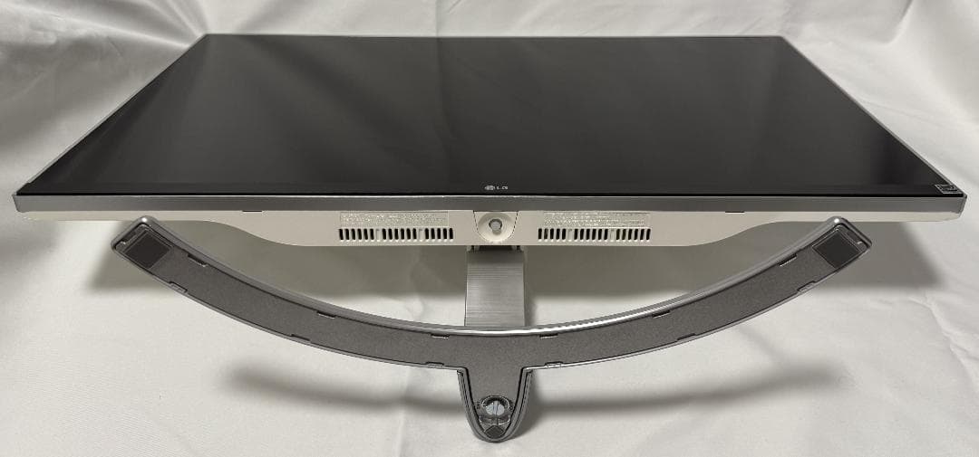 LG 27インチ 4Kモニター/ 27UD68-W / IPS 非光沢 /