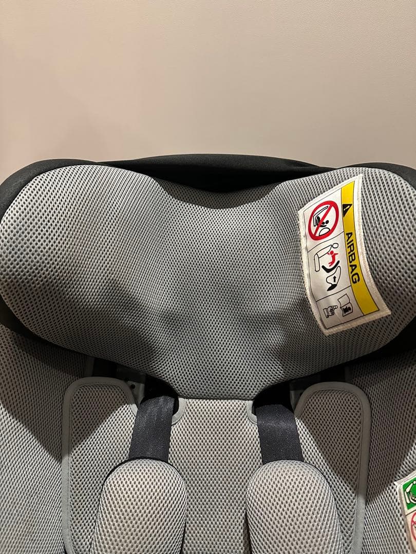 Combi THE S ISOFIX エッグショック コンビ　ザエス