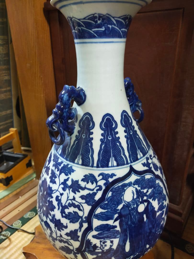 青花桃仙人図耳環付花瓶/大清乾隆年製/飾壺/中国美術 高さ約42cm