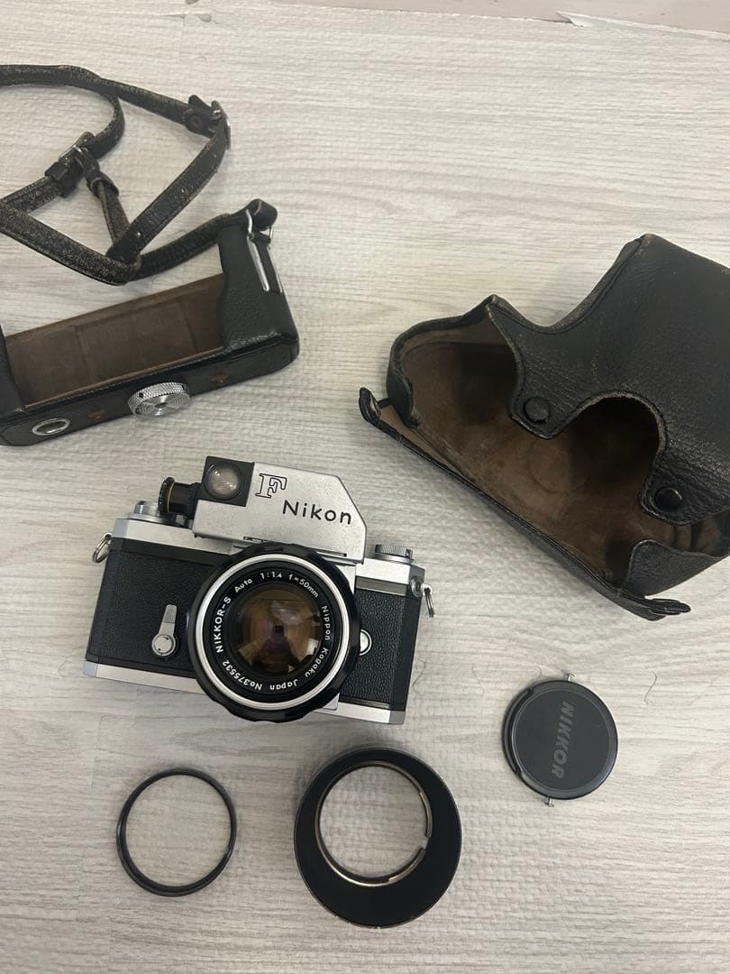 Nikon F 一眼レフ　フィルムカメラ　レンズ付き