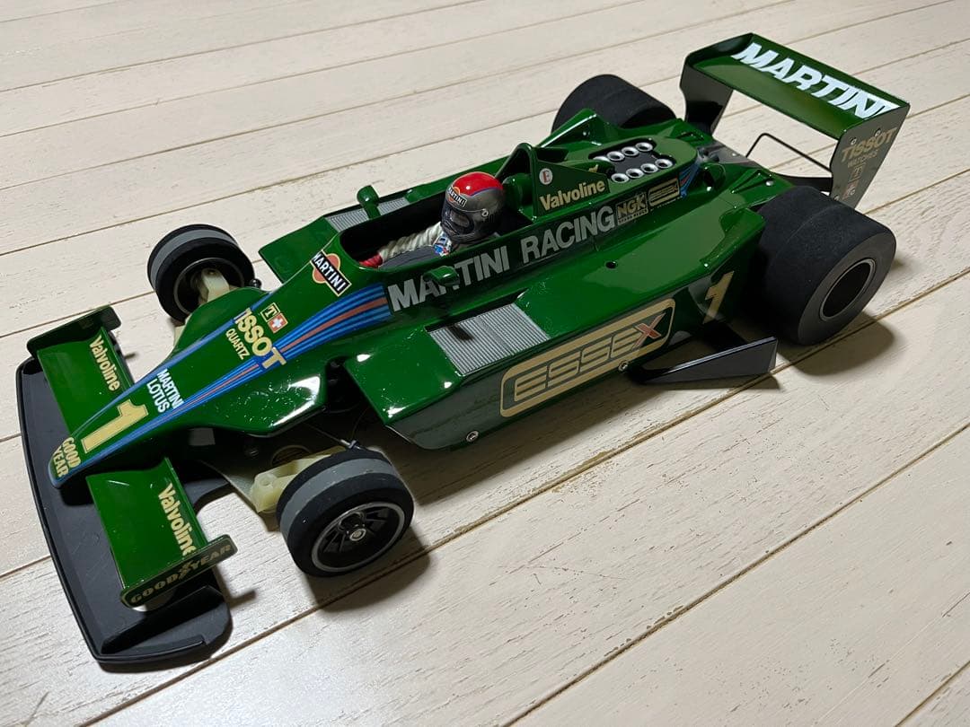 タミヤラジコンカー 1/10 マルティーニロータス79(当時物)