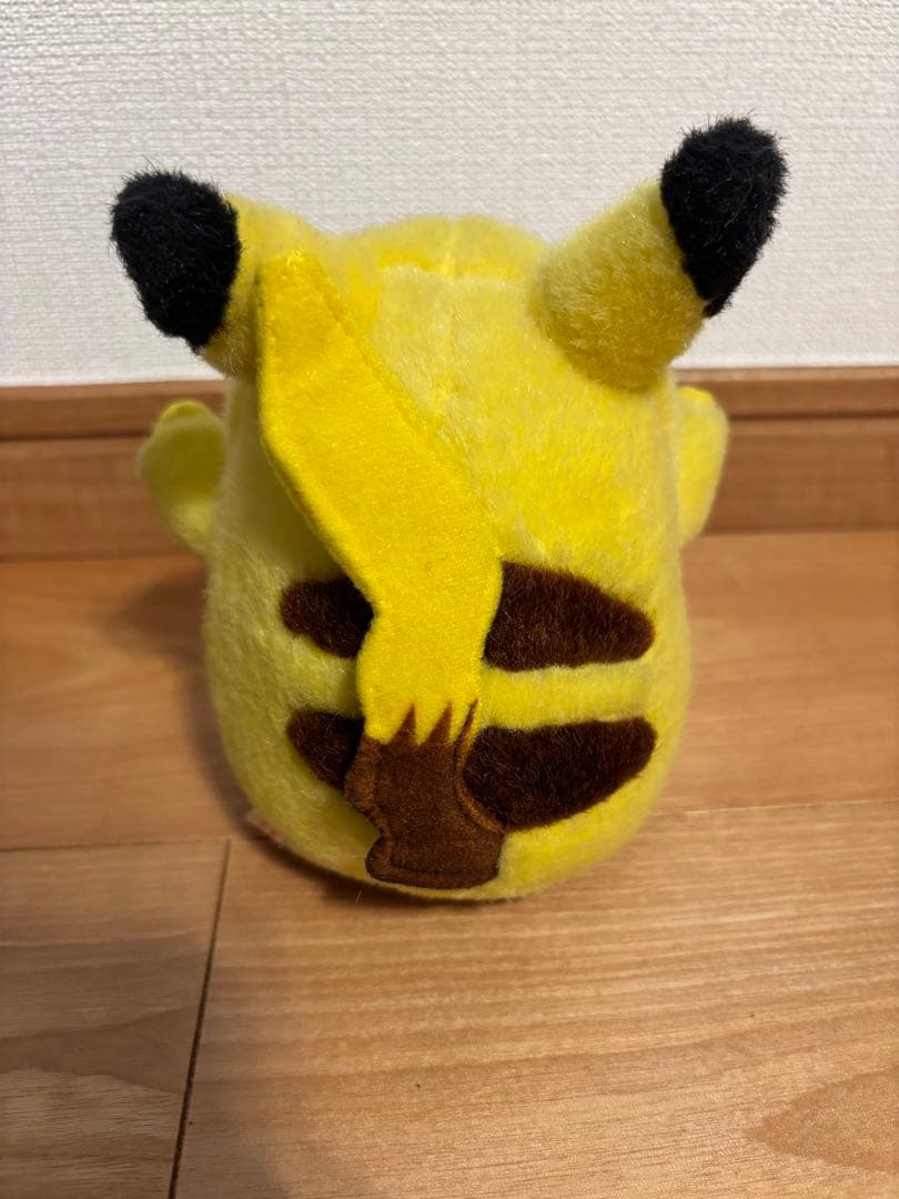 ポケモン ぬいぐるみ TOMY ピカチュウ