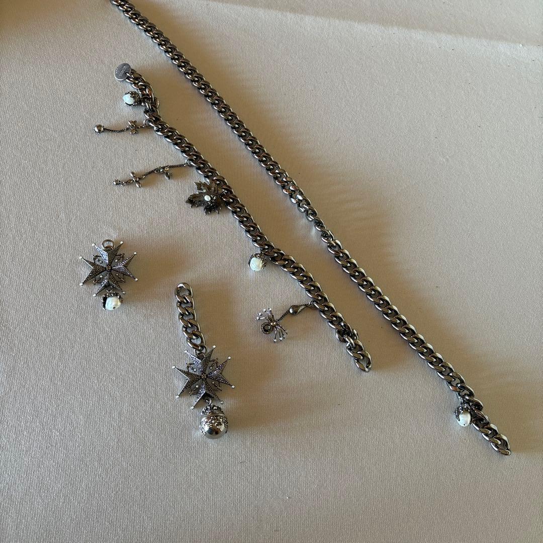 新品、未使用アレキサンダーマックイーンハンドバッグ