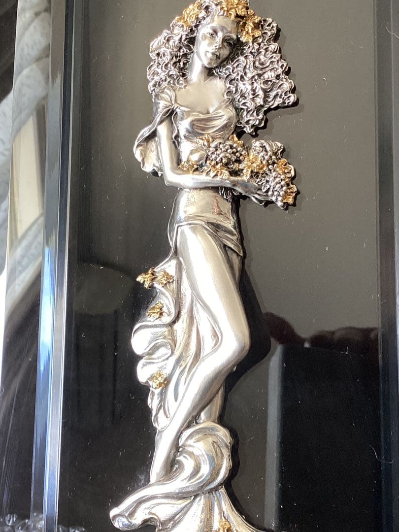 BRUNEL社イタリア製銀製立体女神レリーフ　額入り豪華ケース　カットガラス版