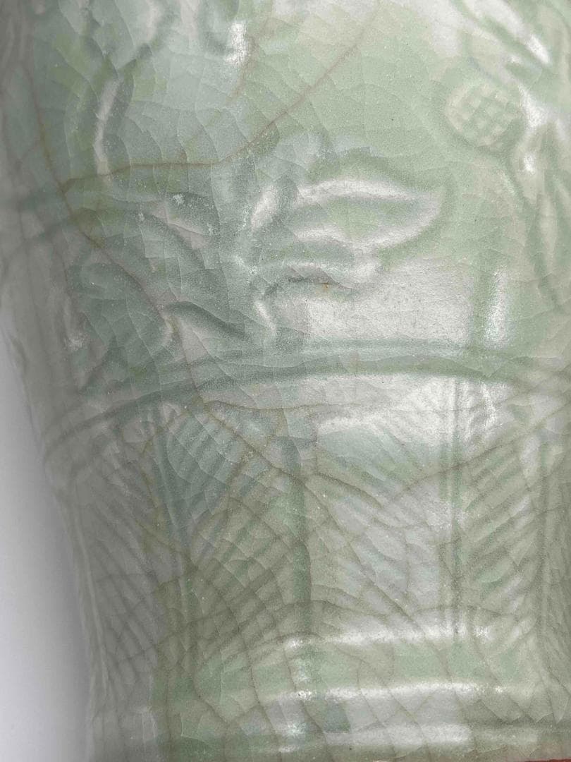 宋時代　龍泉窯　梅子青 青磁 刻牡丹花文大梅瓶 花入　花瓶　茶道具(B-20)