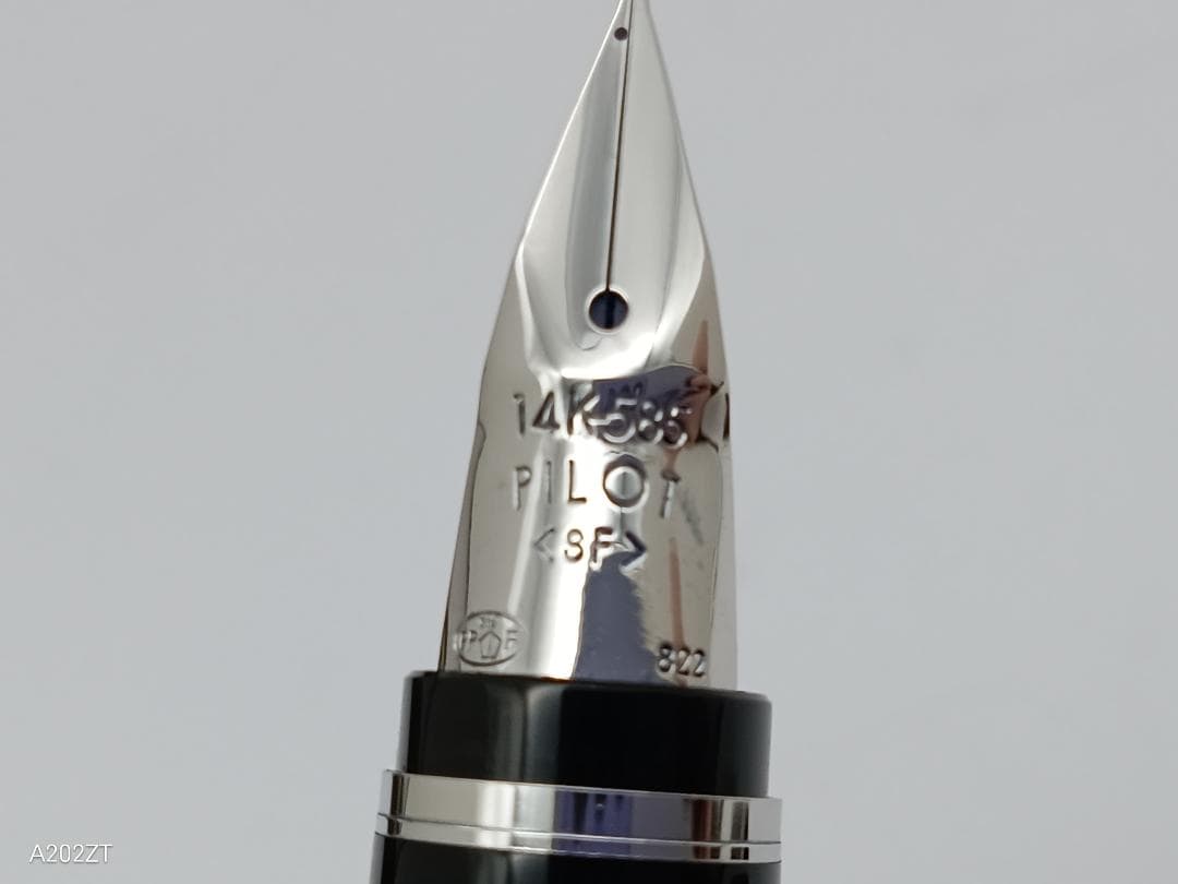 未使用　万年筆　PILOT パイロット　 SF 細字 14Kペン先