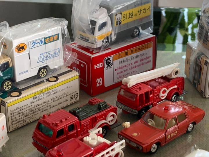【お値引き検討します】トミカ ミニカー黒箱日本製。