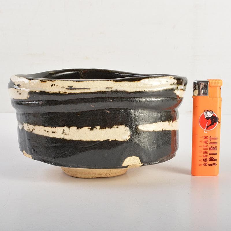 北大路魯山人作　織部焼　於里辺　茶碗　共布共箱　M　R7472