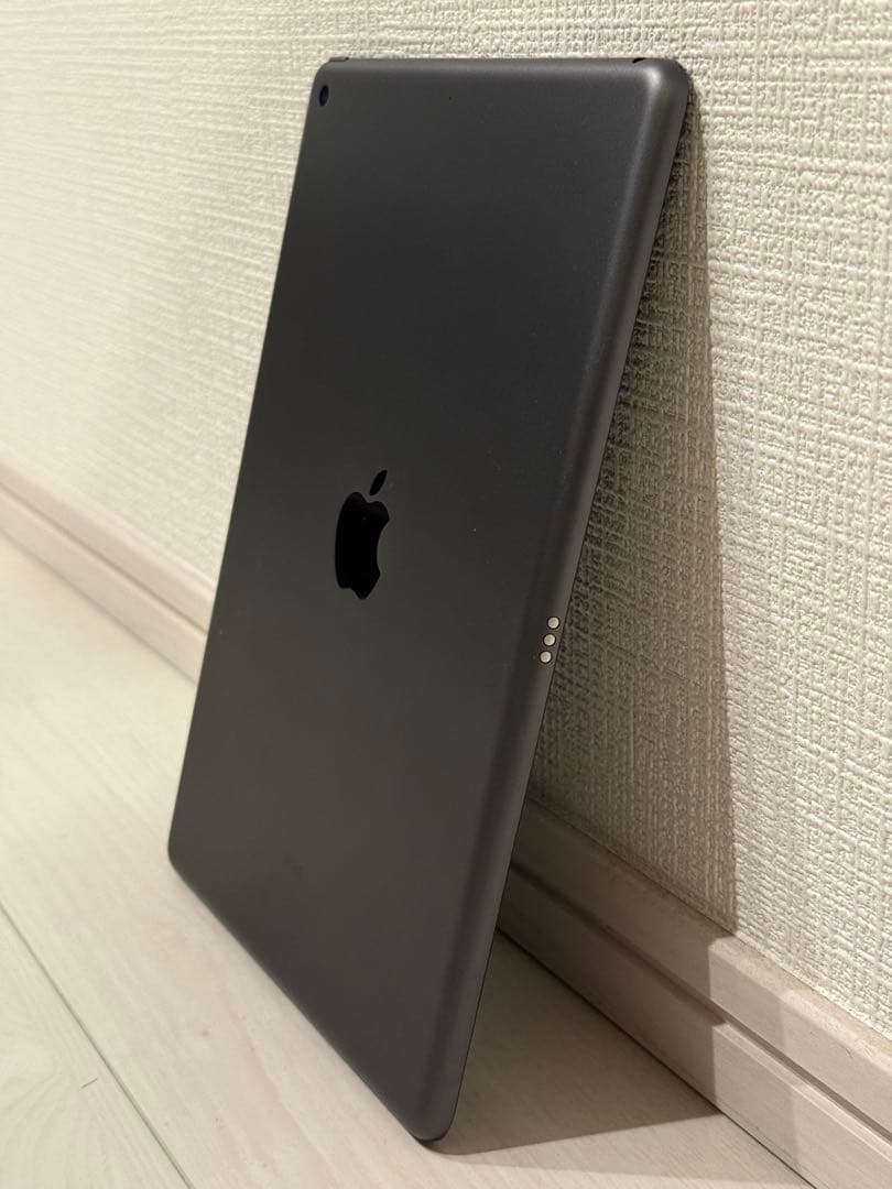 『美品』iPad 第7世代 Wi-Fiモデル 32GB スペースグレイ/カバー付