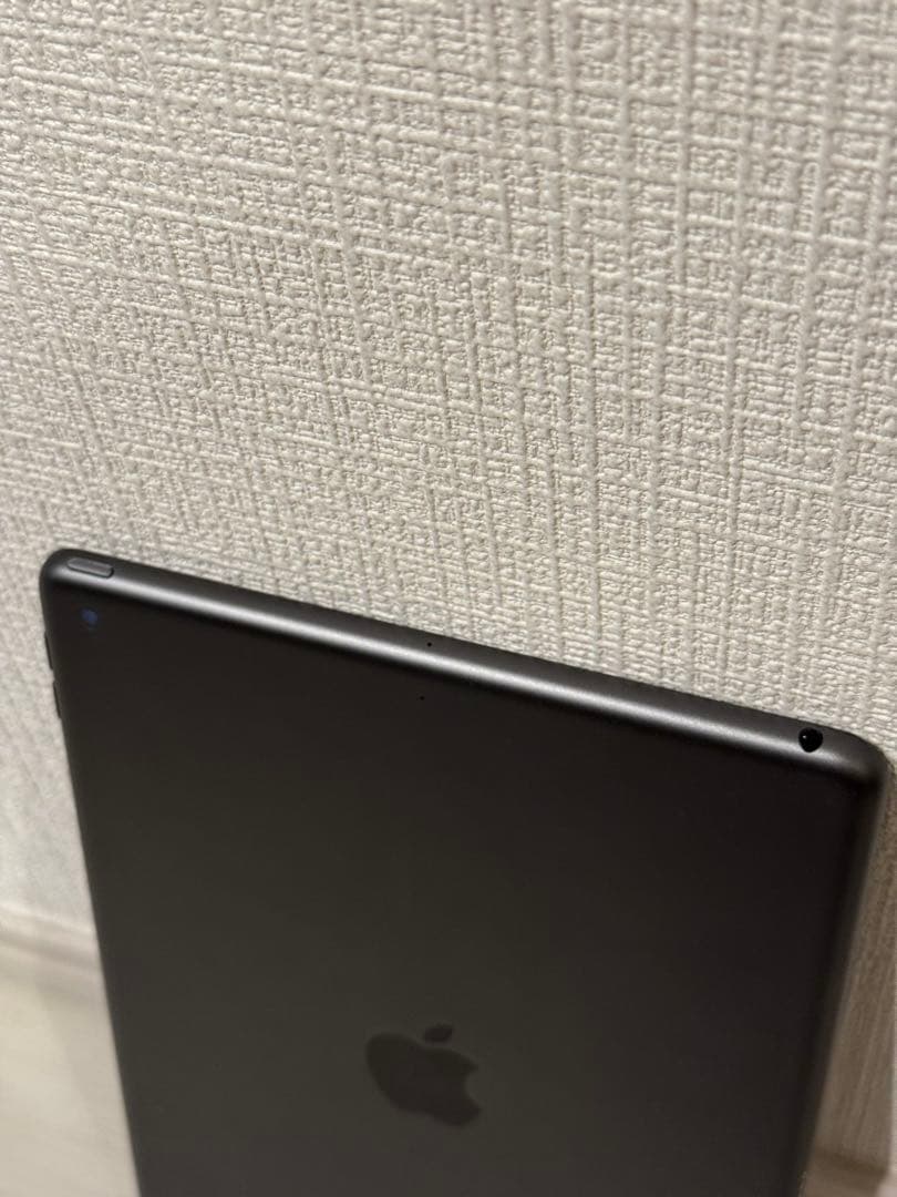 『美品』iPad 第7世代 Wi-Fiモデル 32GB スペースグレイ/カバー付