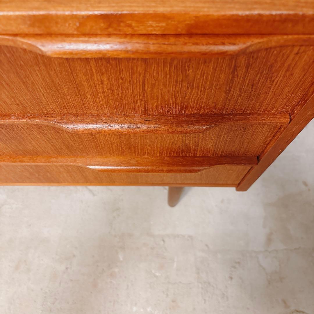 デンマーク　チーク材　三段チェスト　北欧家具　北欧ビンテージ