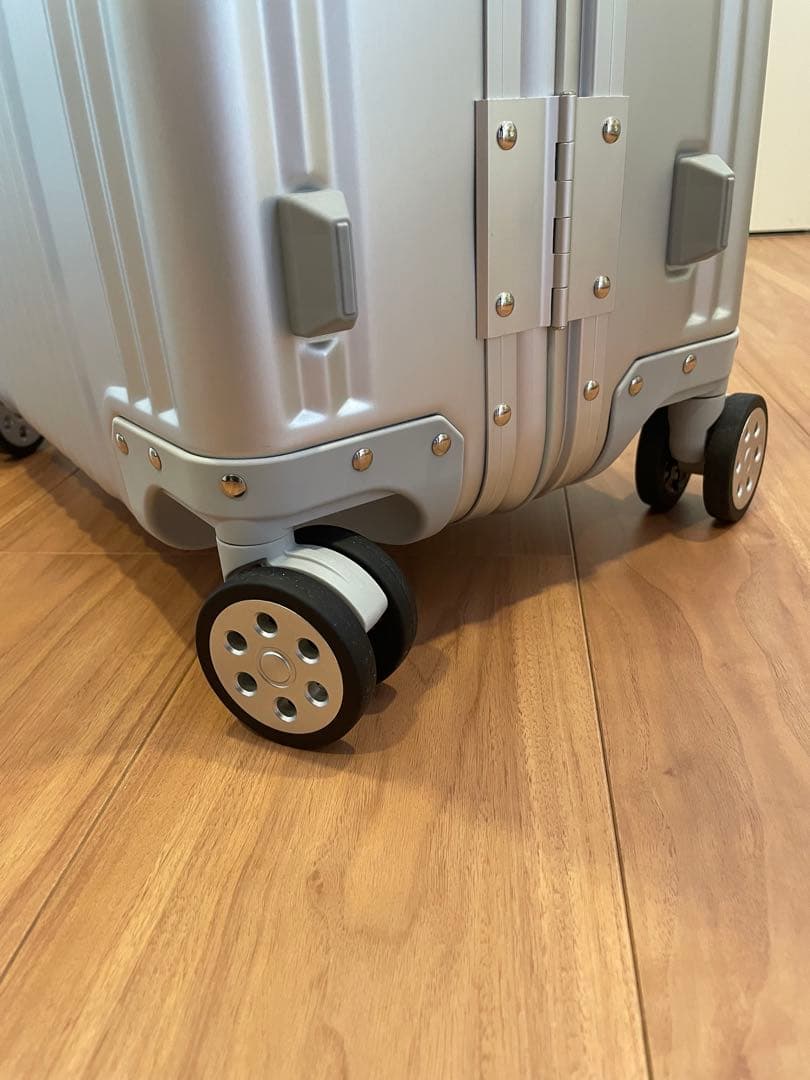 【新品未使用】メルセデスベンツ　65L スーツケース