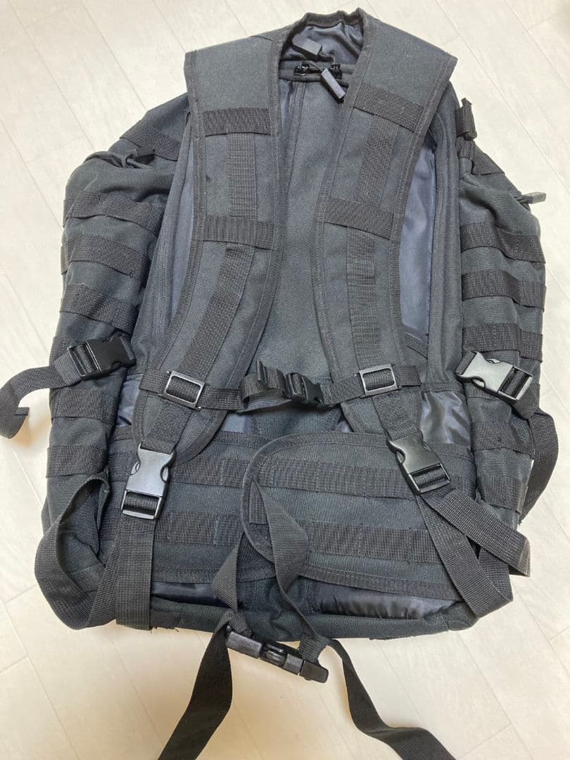 SOGバラージュ タクティカルインナーフレームバックパック、64.3収納
