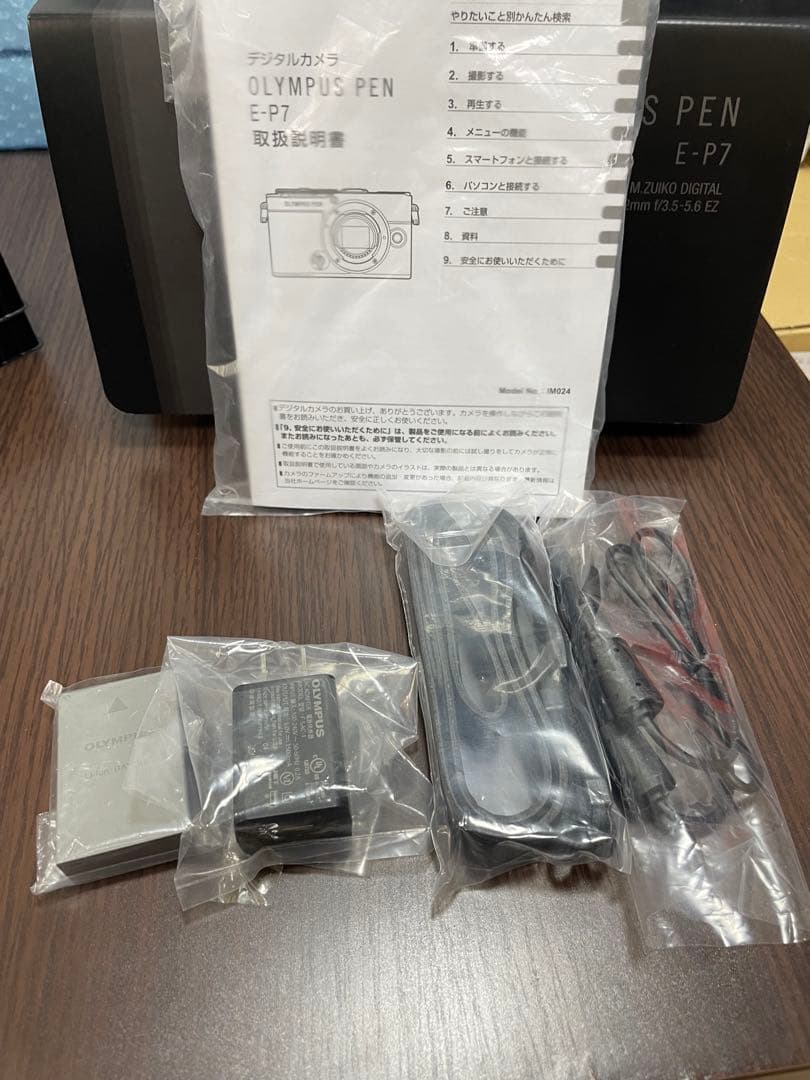 OLYMPUS PEN E-P7 本体+レンズ　展示美品