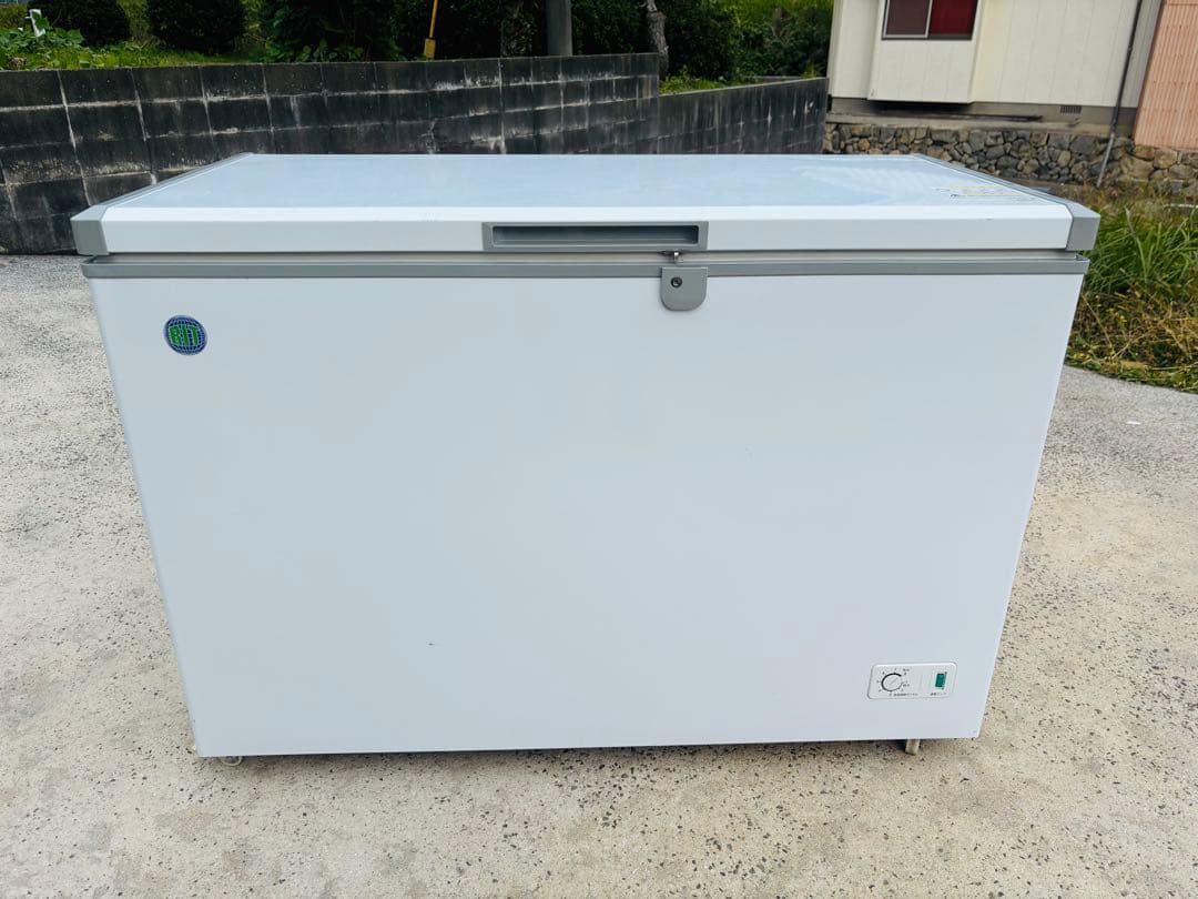 L90★JCM★2022年製 冷凍ストッカー 266L 業務用 中古品 上開き