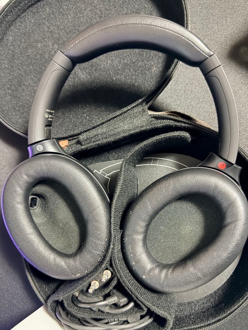 WH-1000XM4 ブラック LDAC, ノイズキャンセリング 30時間再生