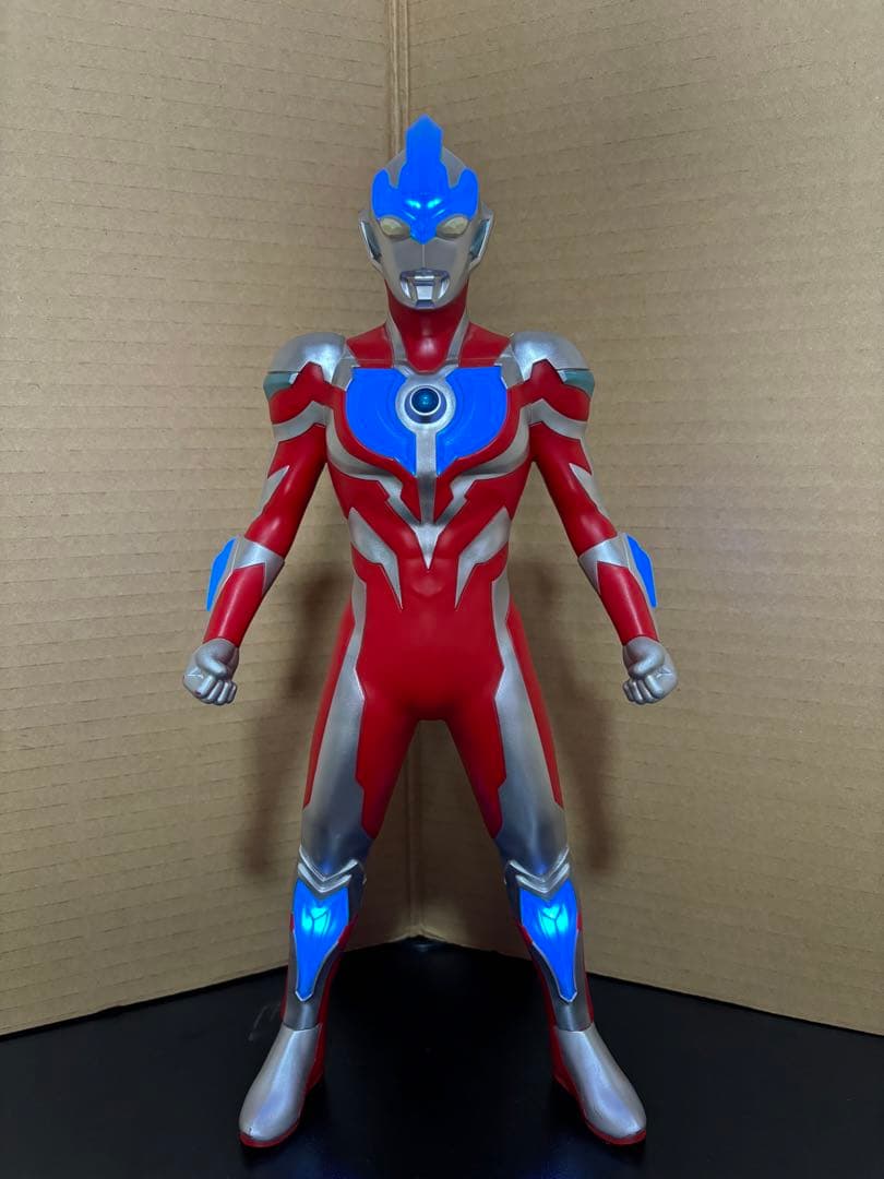 レア！BANDAI 超発光！DXウルトラマンギンガ　必殺技を光と音で！