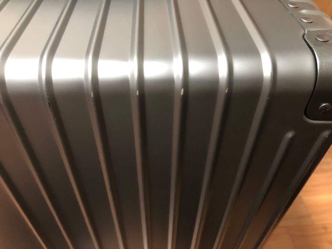 イノベーターアルミスーツケース