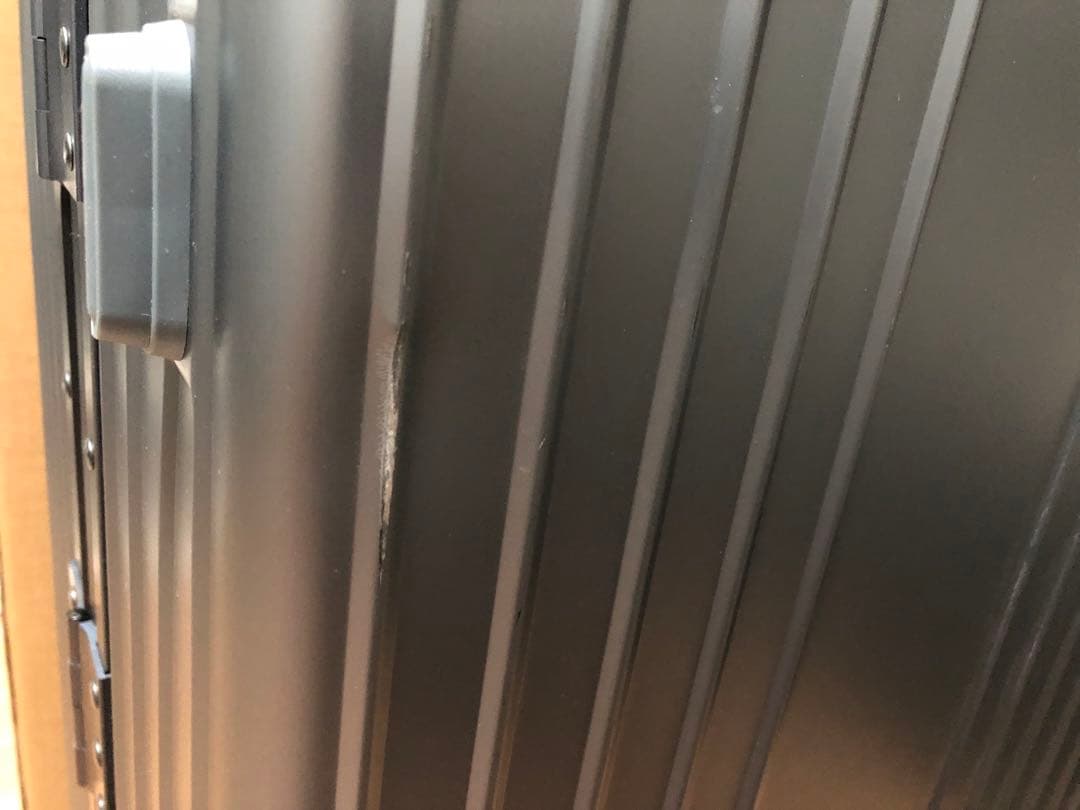 イノベーターアルミスーツケース