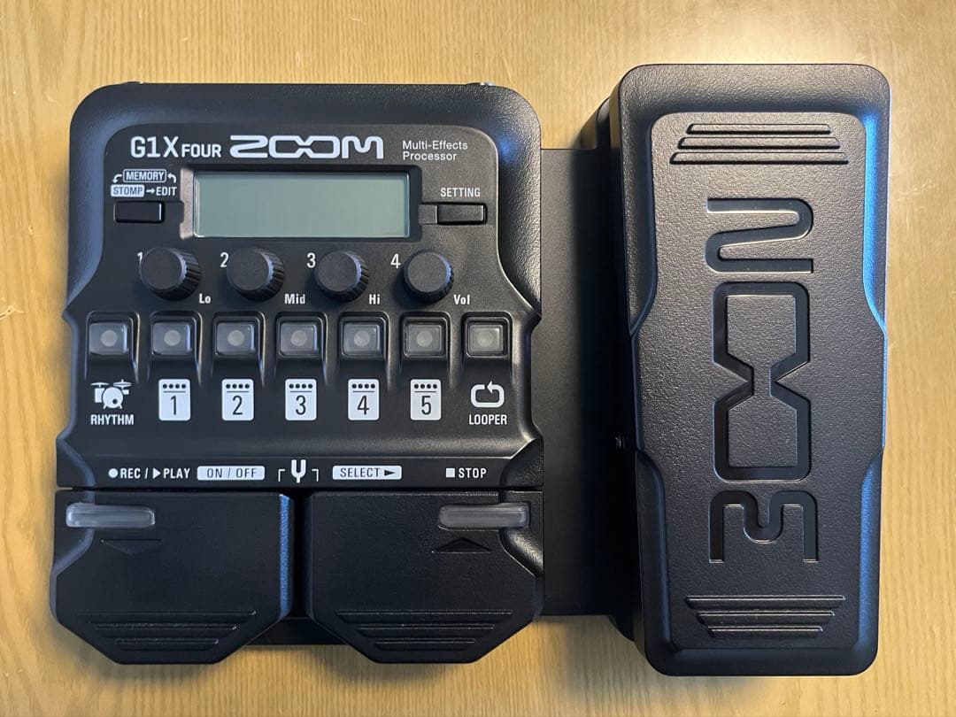 ZOOM G1X FOUR ギター用マルチエフェクター
