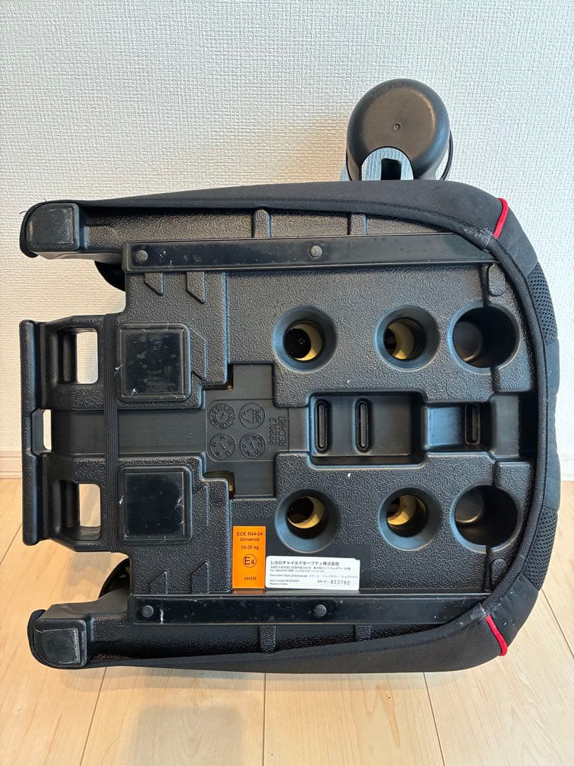 【送料込み、付属品完備】RECARO ジュニアシートStart J3