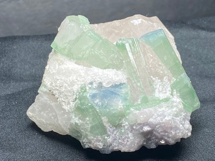 トルマリン　ピーチ鉱山　76g