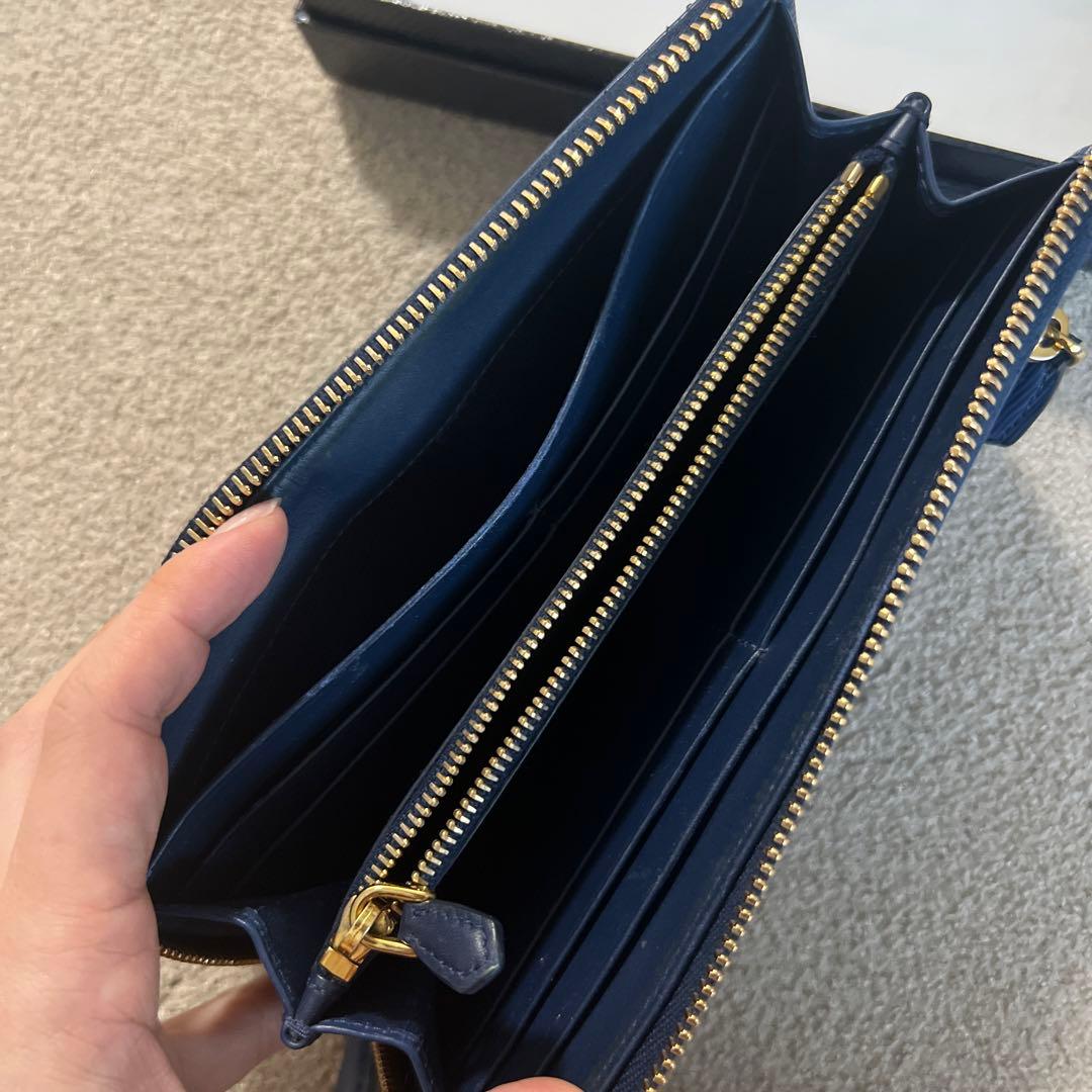 PRADA ネイビー 長財布