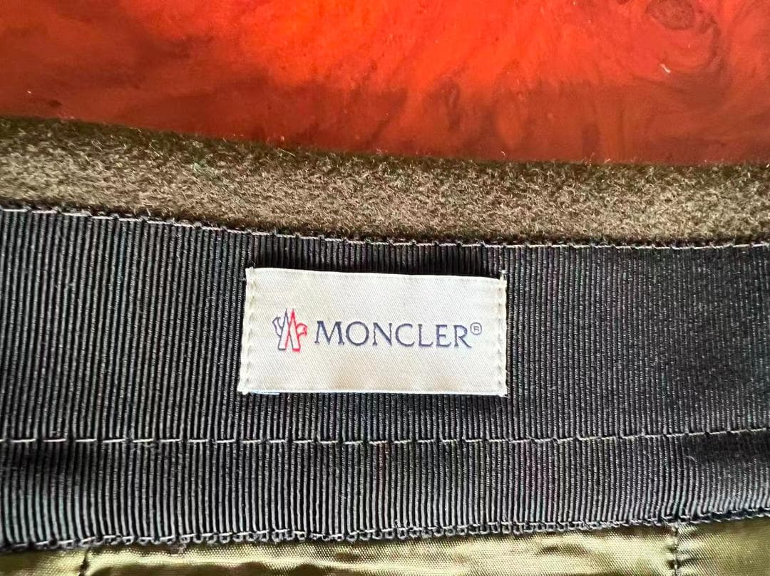 極美品 MONCLER オリーブグリーン ひざ丈スカート 40