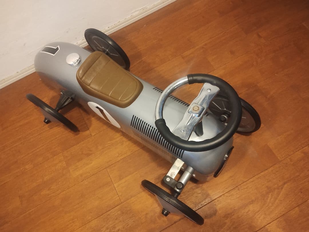 ARTABURG ／アルタバーグ／キッズカー／足蹴り／vilac／ペダルカー