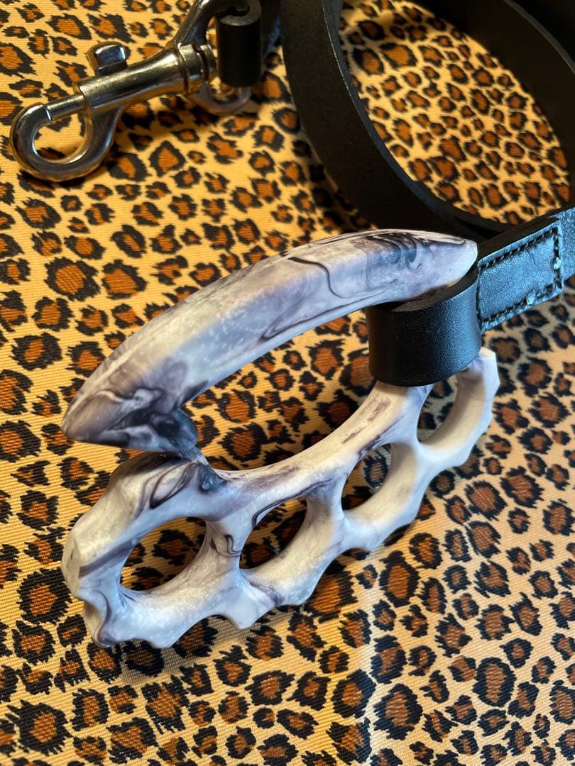 白黒　ナックル　ドッグ　リード　本革