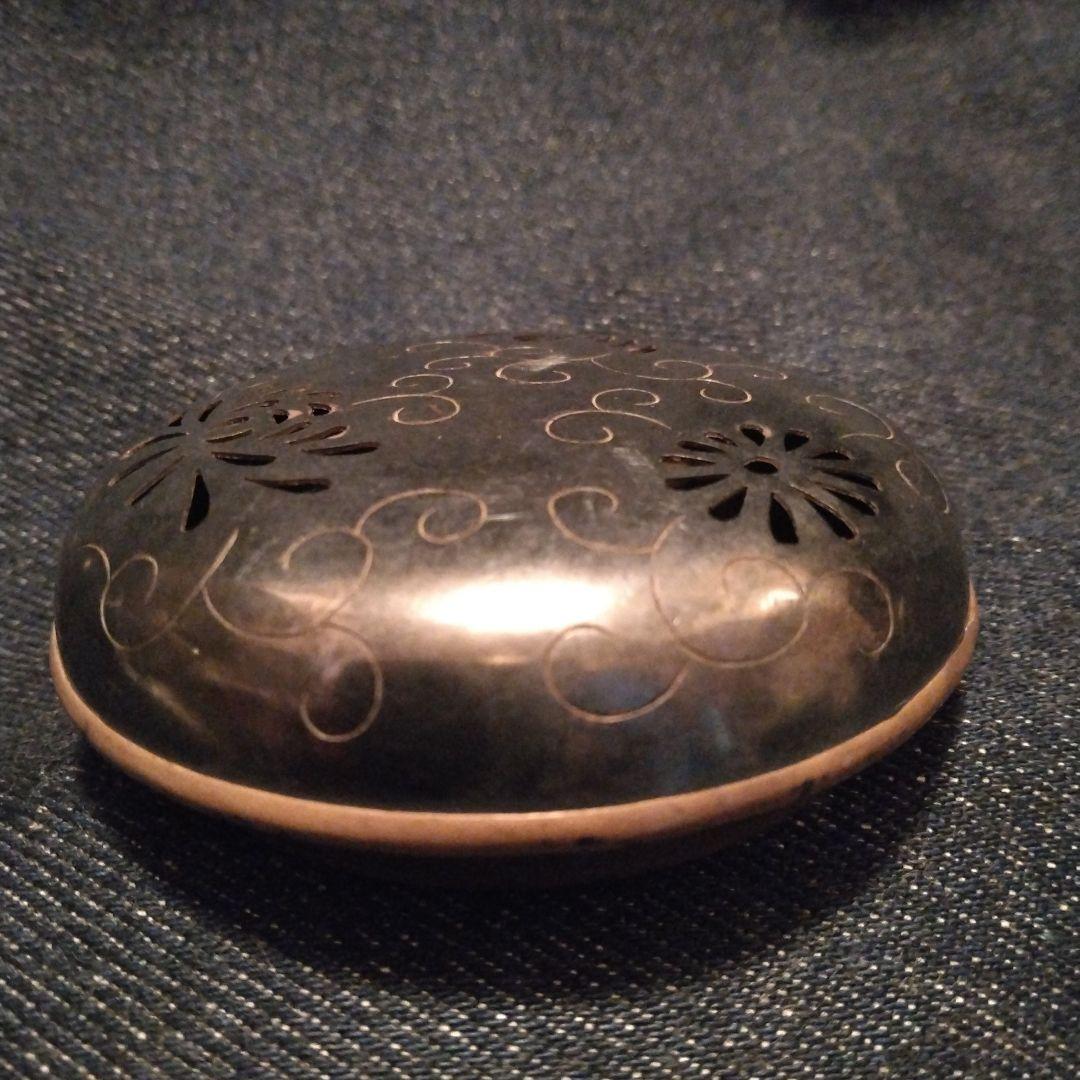 青磁焼　銀蓋　花模様の陶器香炉　骨董　お香