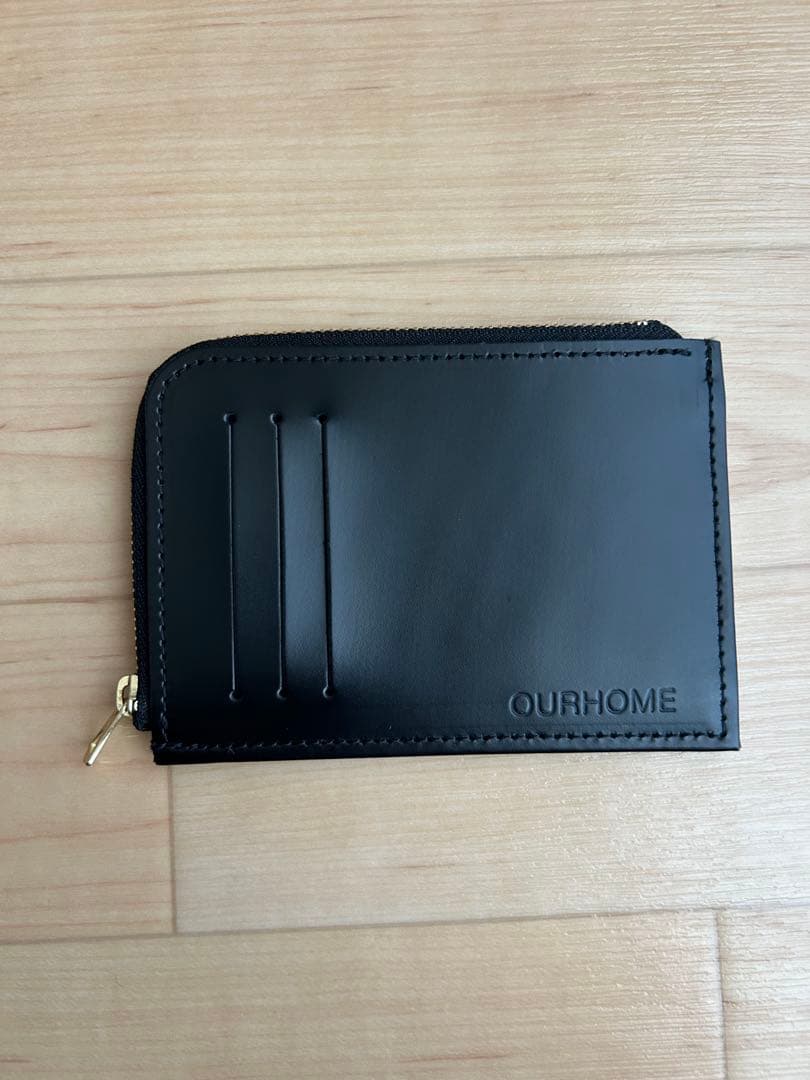 our スリムなレザーミディアム財布