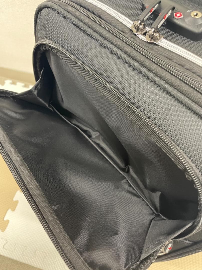 【軽量・便利な前ポケット付き！】LEGEND WALKER ソフトケース Ｓ