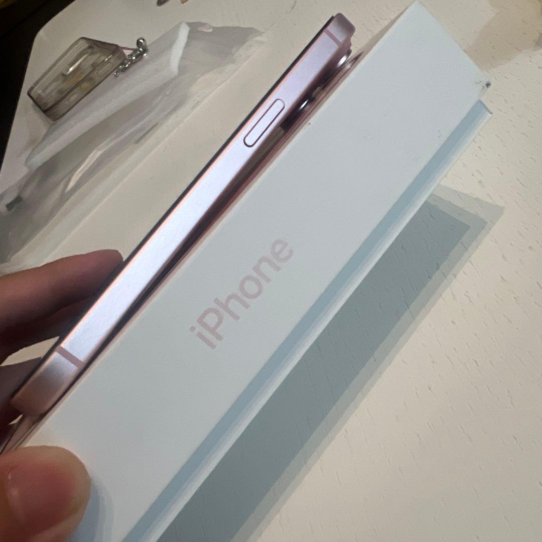 Iphone 15 256gb SIMフリー