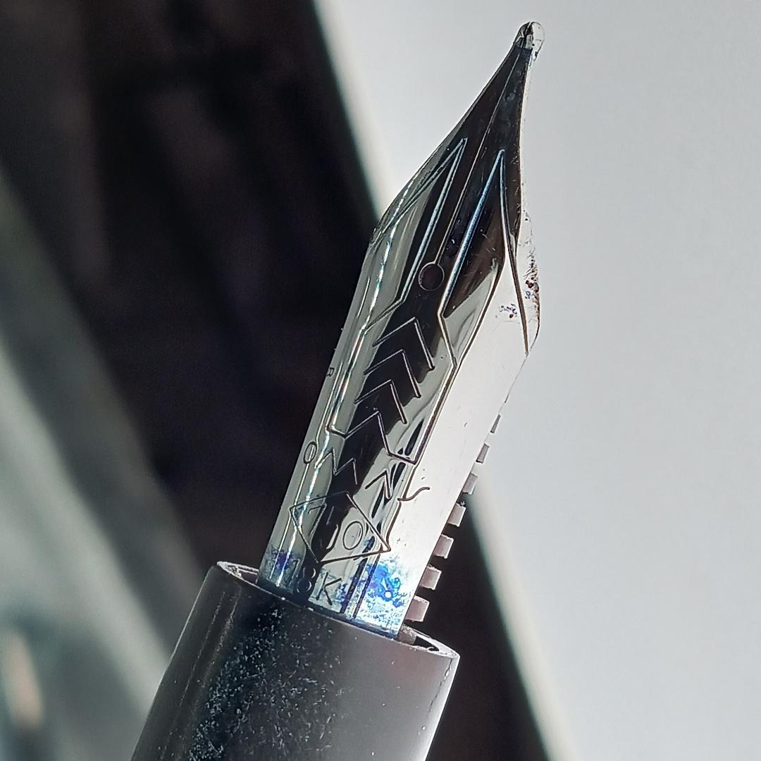 OMAS オマス 万年筆 18Ｋ イタリア Ｓ2001 ブラック×シルバー