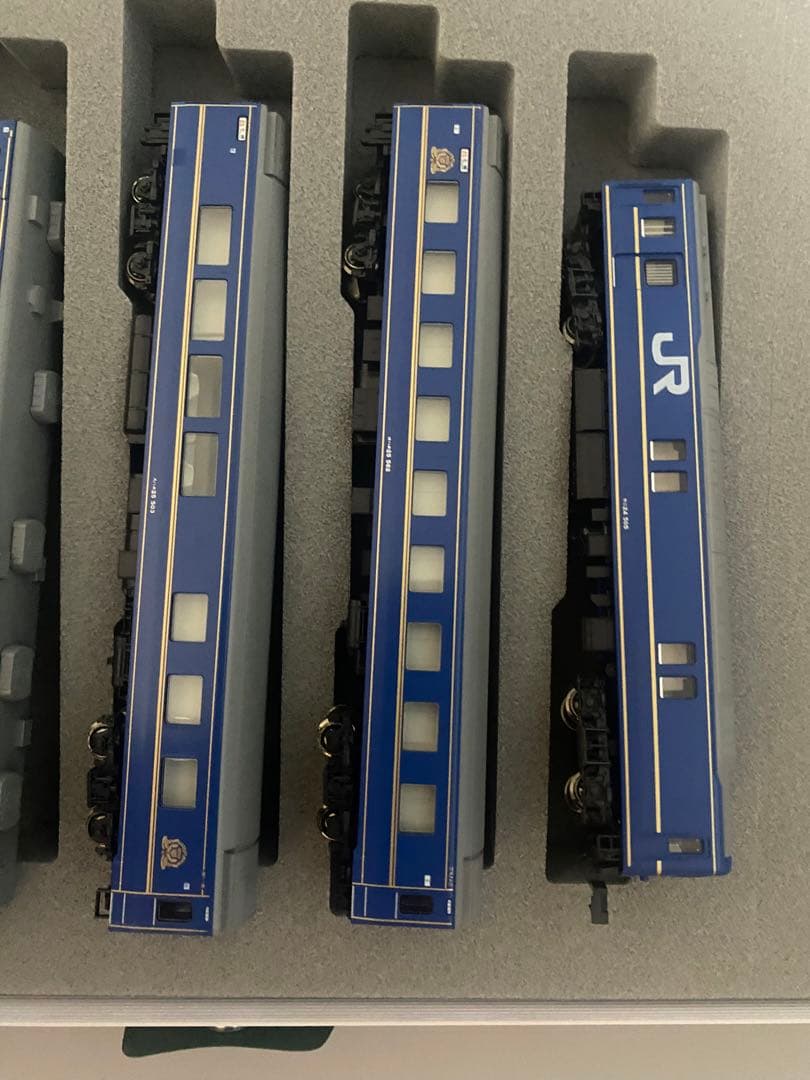 KATO 10-831 24系 寝台特急「北斗星「〈デラックス編成〉