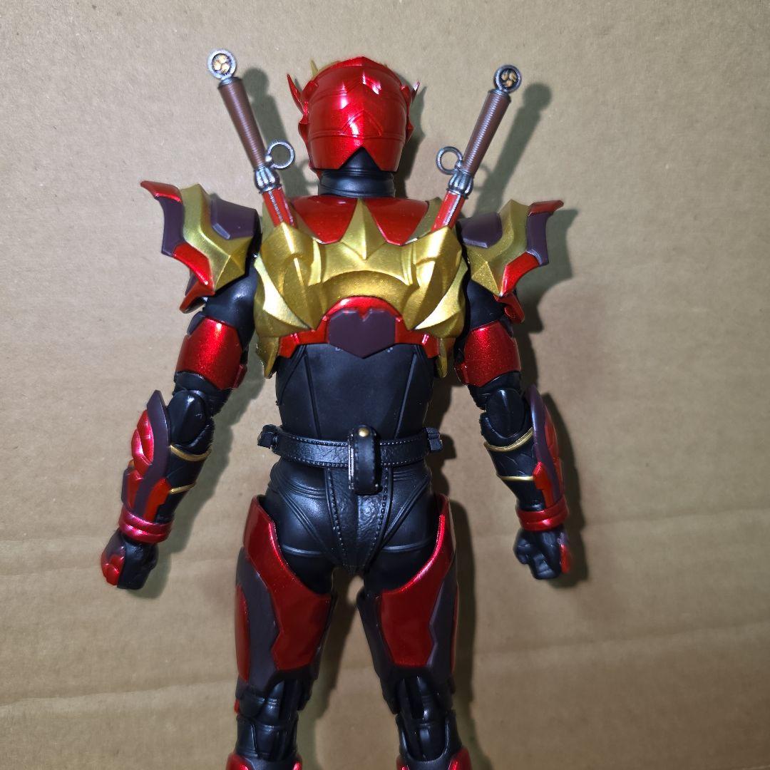 S.H.Figuarts　真骨彫製法　仮面ライダー装甲響鬼　アームド　フィギュア