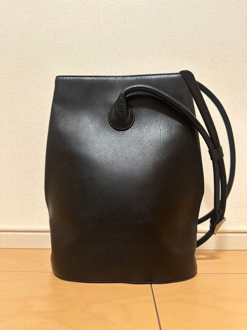 イッセイミヤケ　トートバッグ　ショルダーバッグ　オールレザー　黒　ワンショルダー