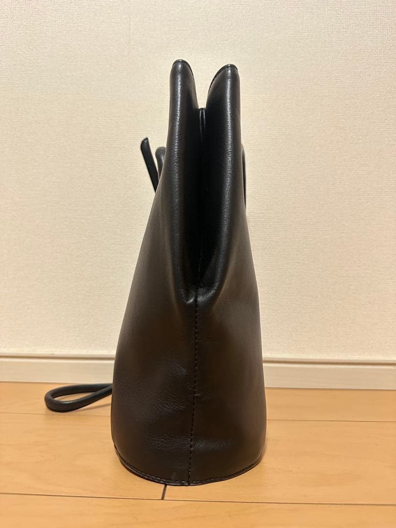 イッセイミヤケ　トートバッグ　ショルダーバッグ　オールレザー　黒　ワンショルダー