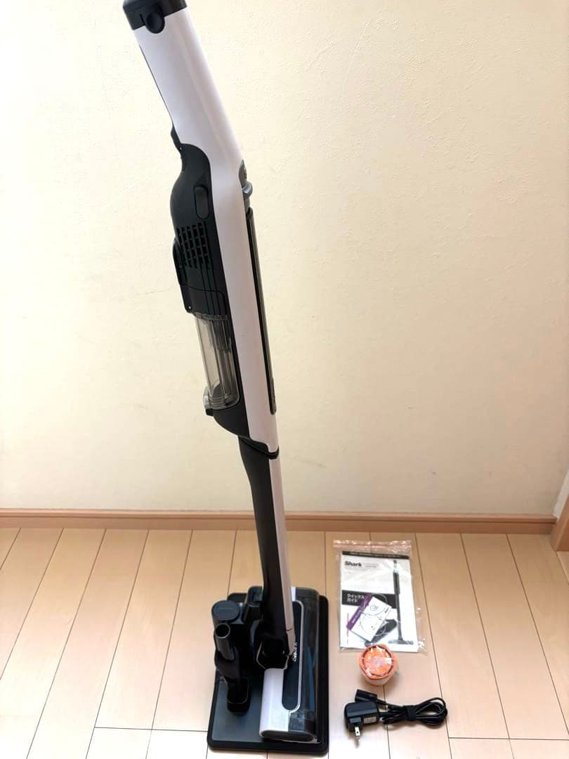 Shark コードレススティッククリーナー　CS300J