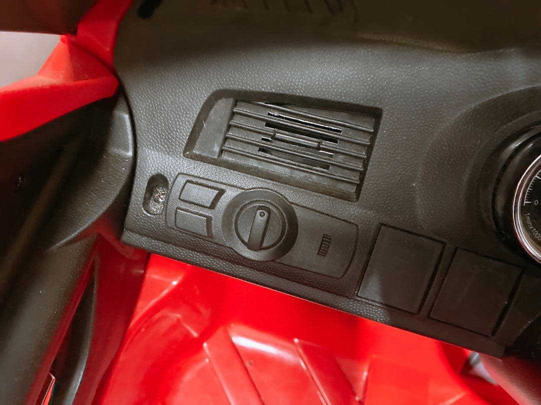 BMW 6 GT 電動乗用カー キッズカー 乗用玩具 レッド BMW正規デザイン