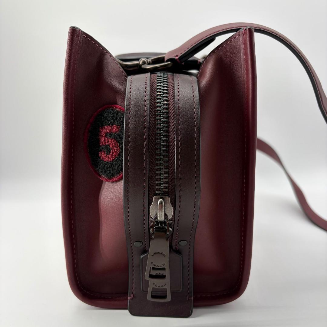 16445✨新品タグ付き✨COACH ローグ25 ヴァーシティ パッチ 2way